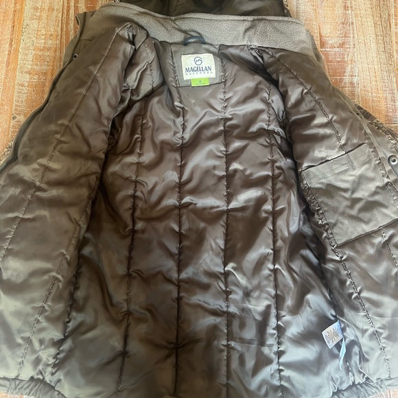 Magellan Youth Medium Camo Coat - Picture 6 of 7